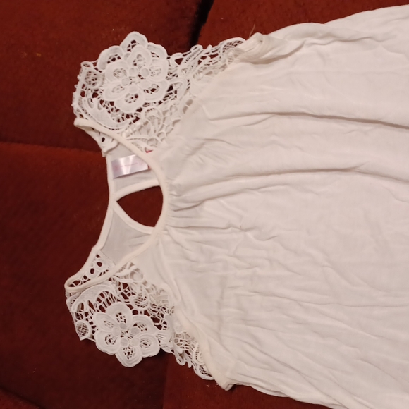 Top - Picture 2 of 3